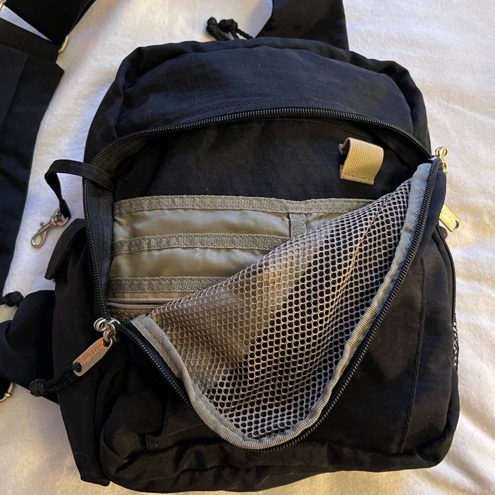 🎉Final Reduction🎉Baggallini Black Crossbody Travel Bag/Purse - Picture 4 of 12